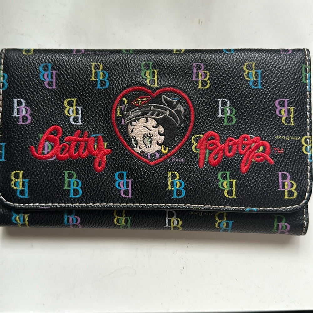 Betty boop wallet. In good condition.